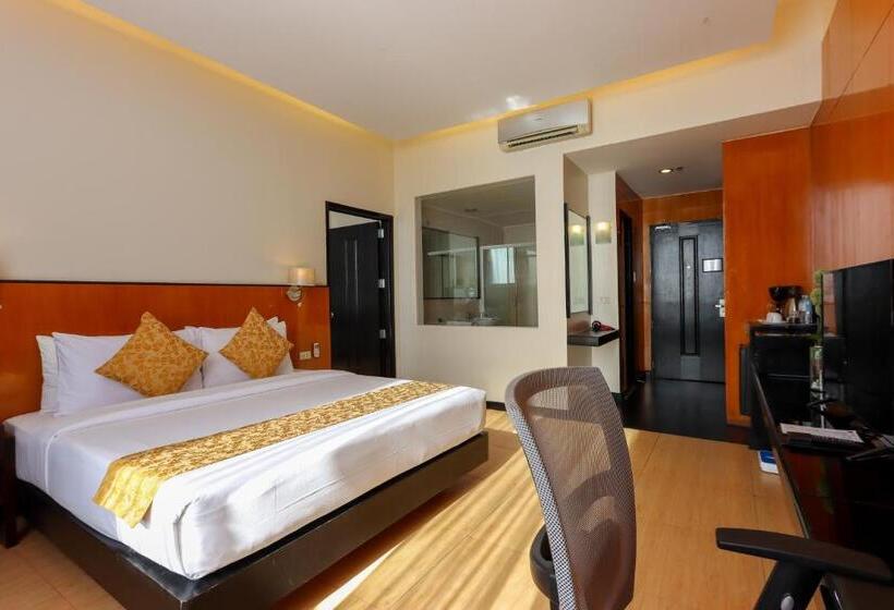 هتل Paseo Premiere