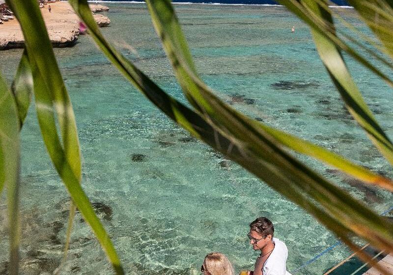 هتل Three Corners Happy Life Beach Resort