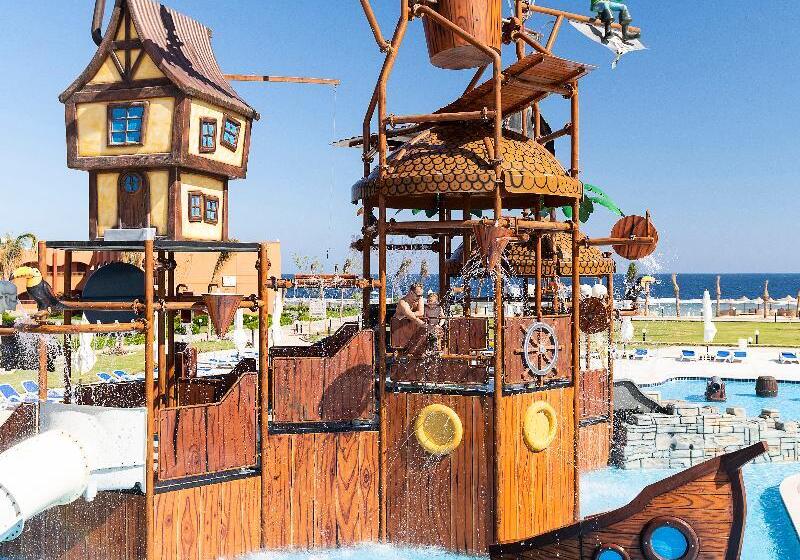 هتل Three Corners Happy Life Beach Resort