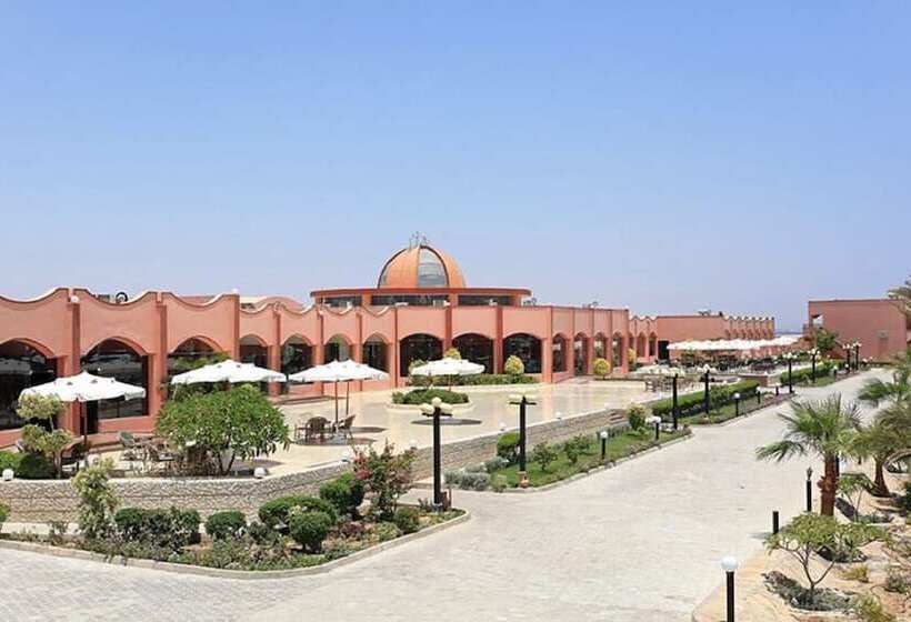 هتل Three Corners Happy Life Beach Resort