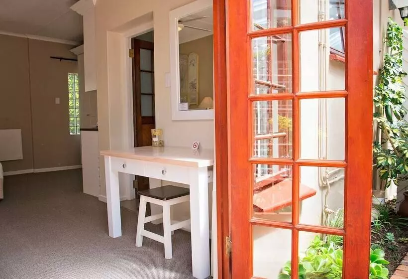 پانسیون Bayside Guesthouse