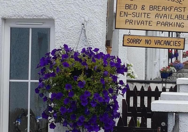 펜션 Creagan Guest House