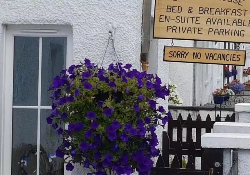 פנסיון Creagan Guest House