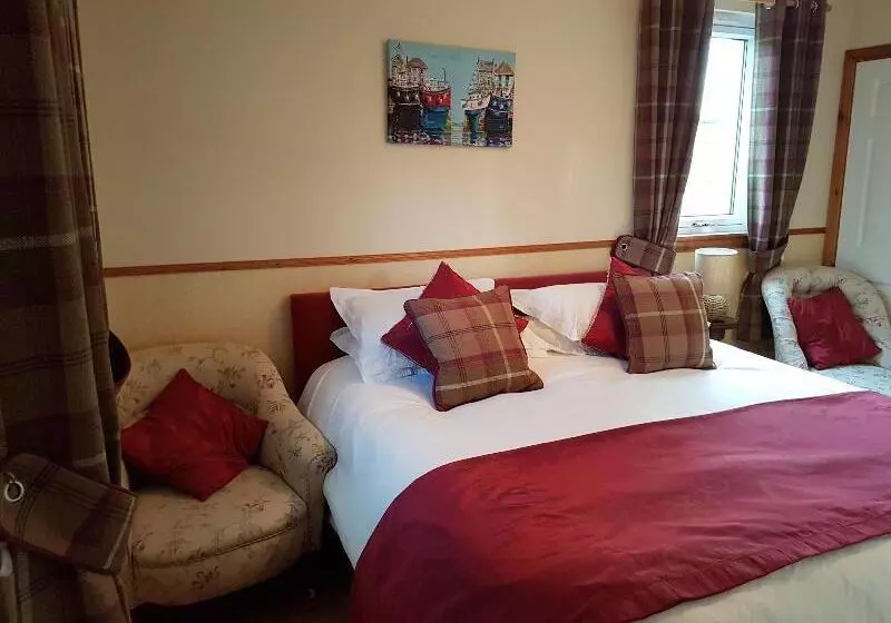 פנסיון Creagan Guest House