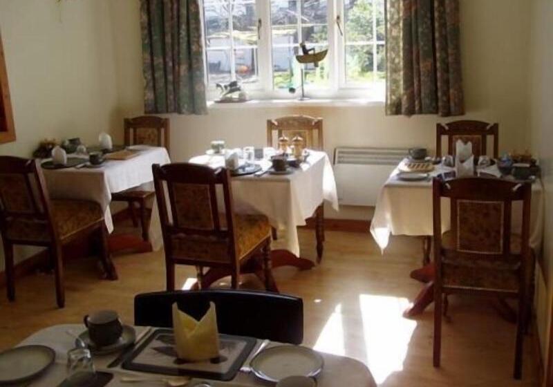 펜션 Creagan Guest House