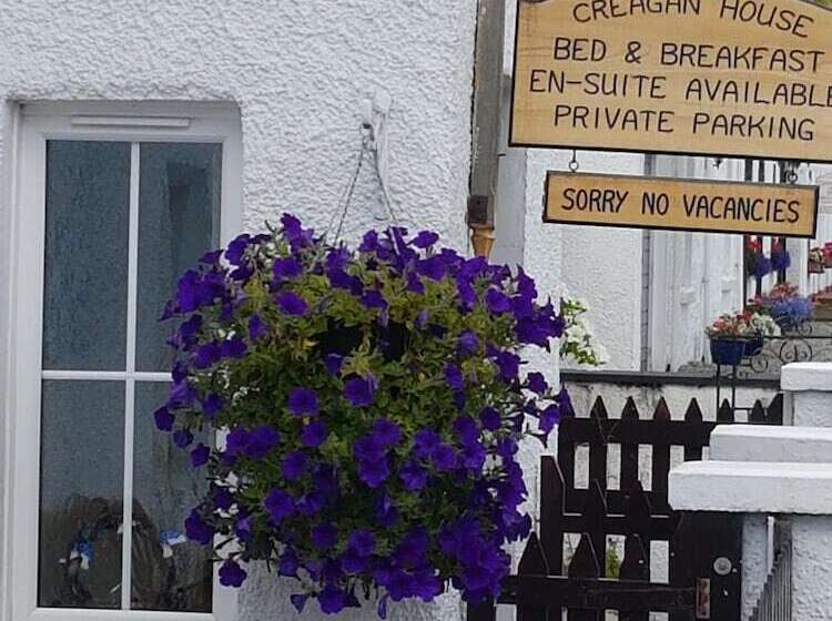 펜션 Creagan Guest House