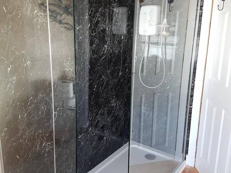 펜션 Creagan Guest House