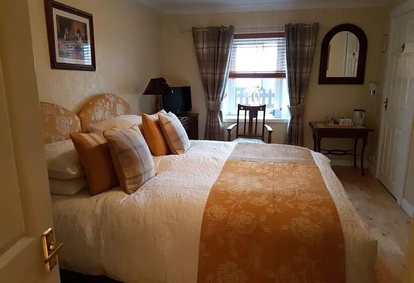 פנסיון Creagan Guest House