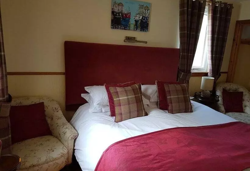 פנסיון Creagan Guest House