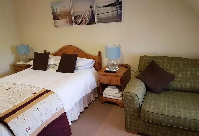 פנסיון Creagan Guest House