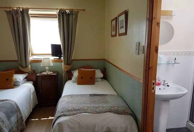 פנסיון Creagan Guest House