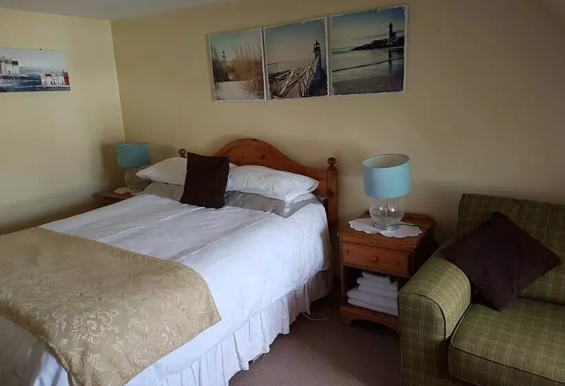 פנסיון Creagan Guest House