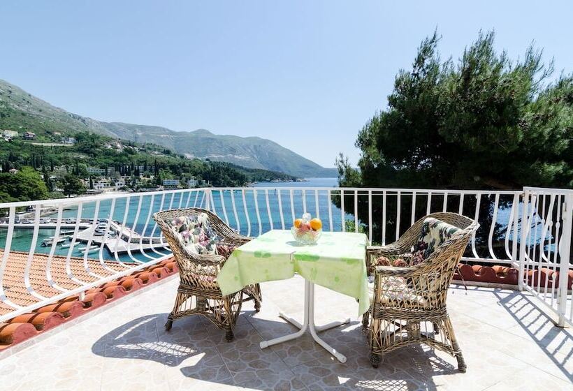 پانسیون Guest House Daniela