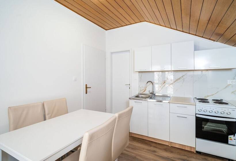 پانسیون Guest House Daniela