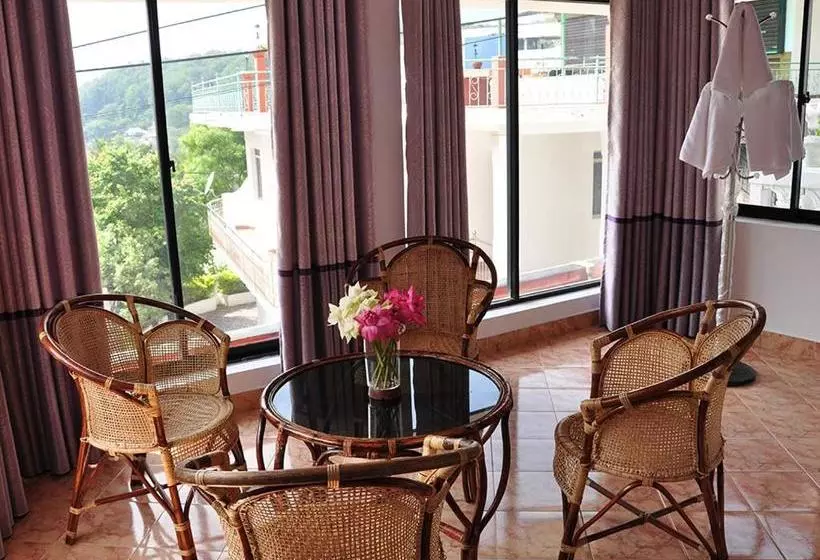 Pensió Highest View