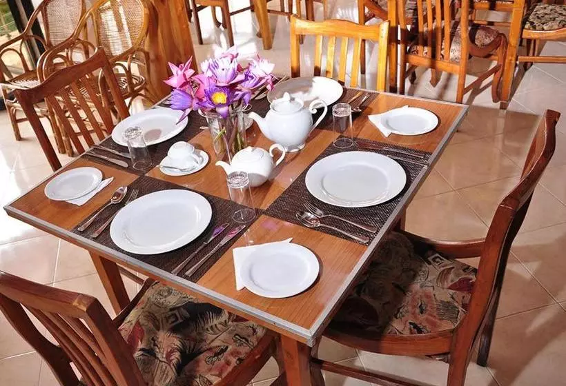 Pensió Highest View