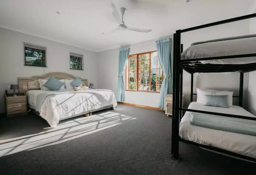 بنسيون The Village Lodge