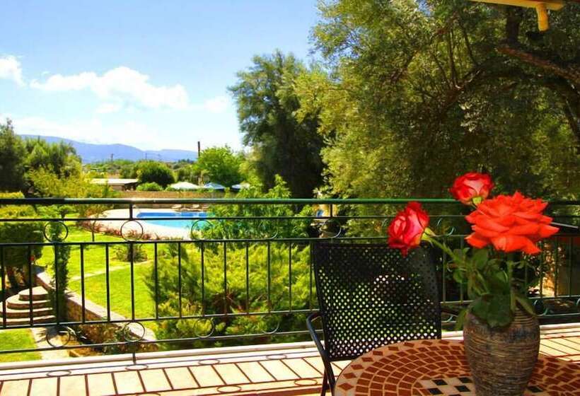 Saint Thomas Village