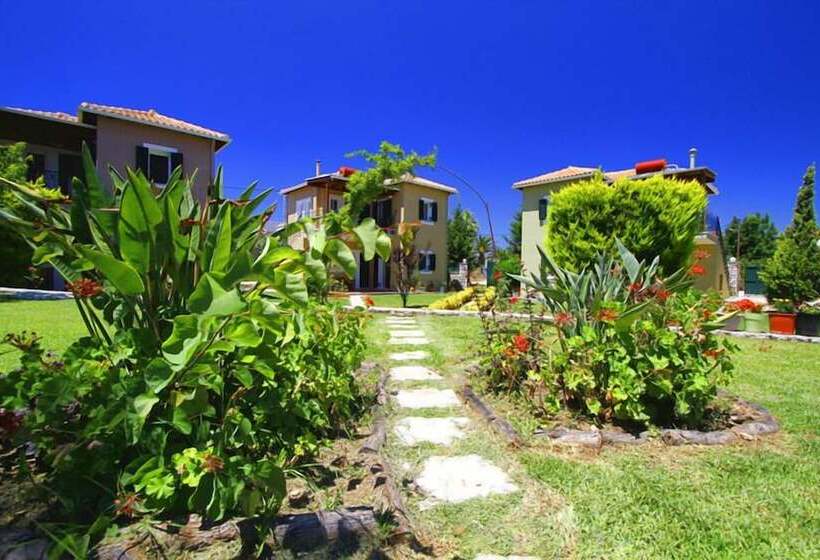 Saint Thomas Village