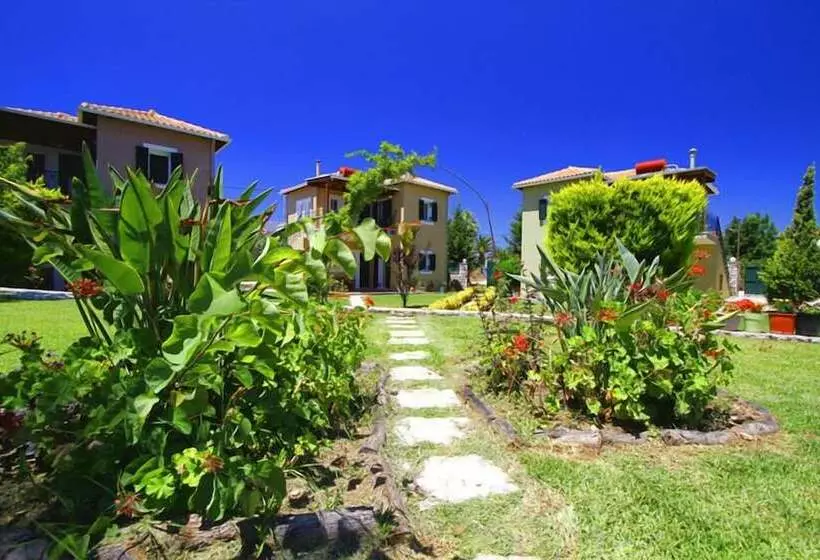 Saint Thomas Village