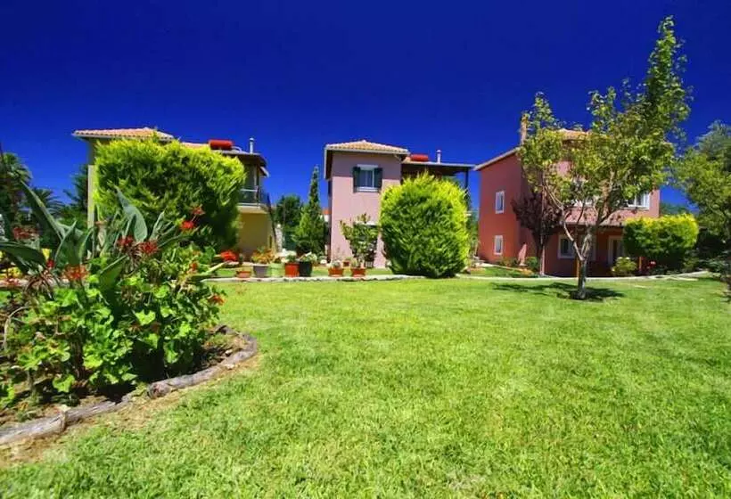 Saint Thomas Village