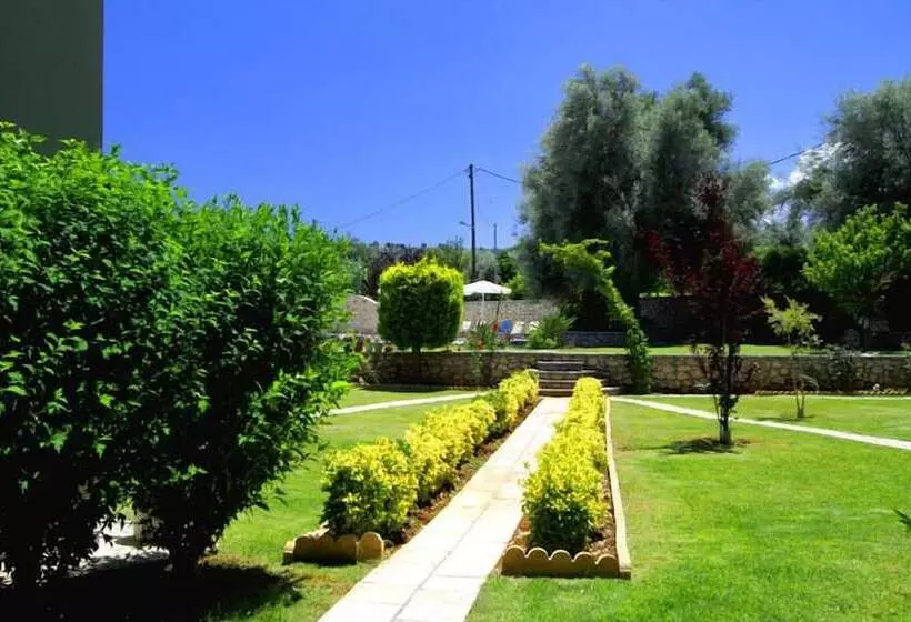 Saint Thomas Village