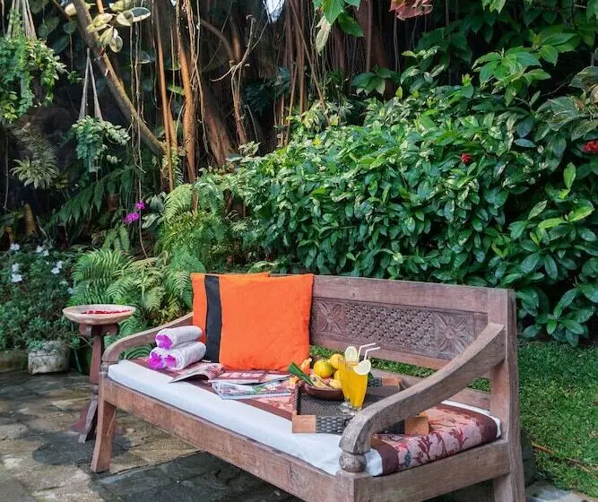 Villa Mulyono