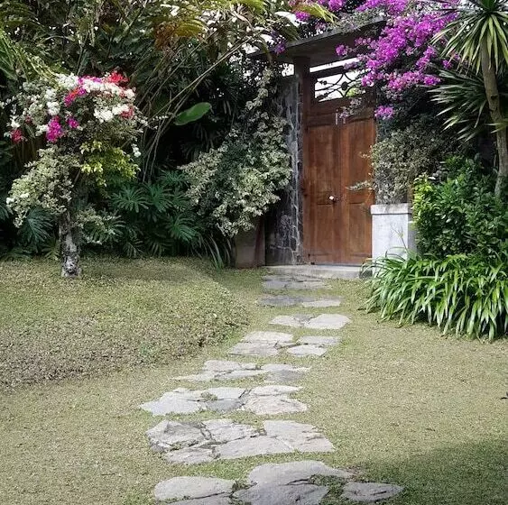 Villa Mulyono