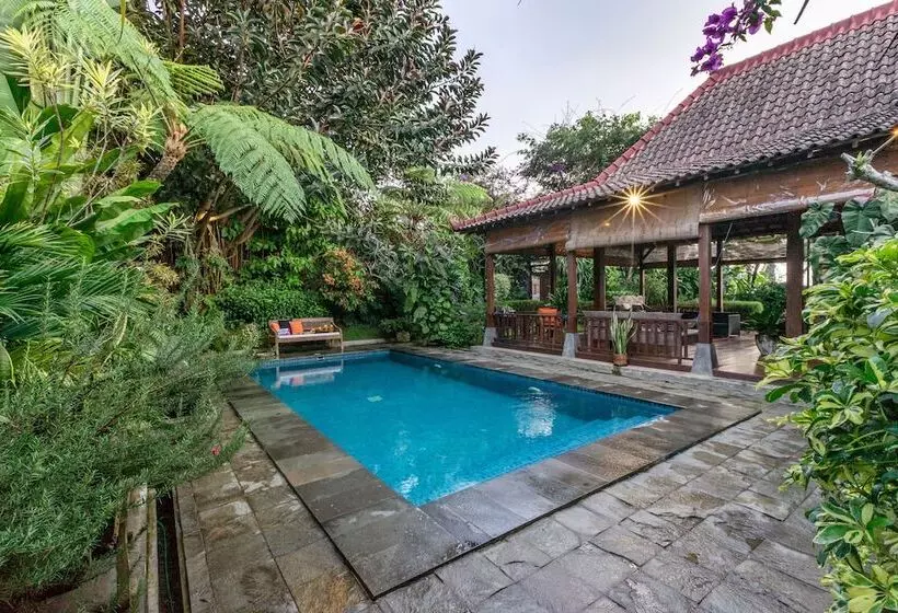 Villa Mulyono