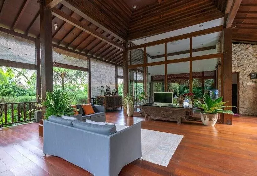 Villa Mulyono