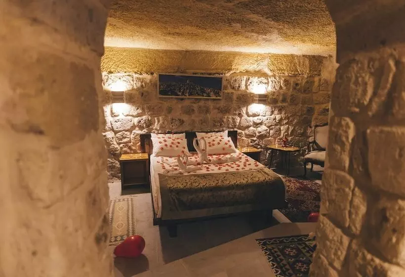 Hotelli Kapalos Cave