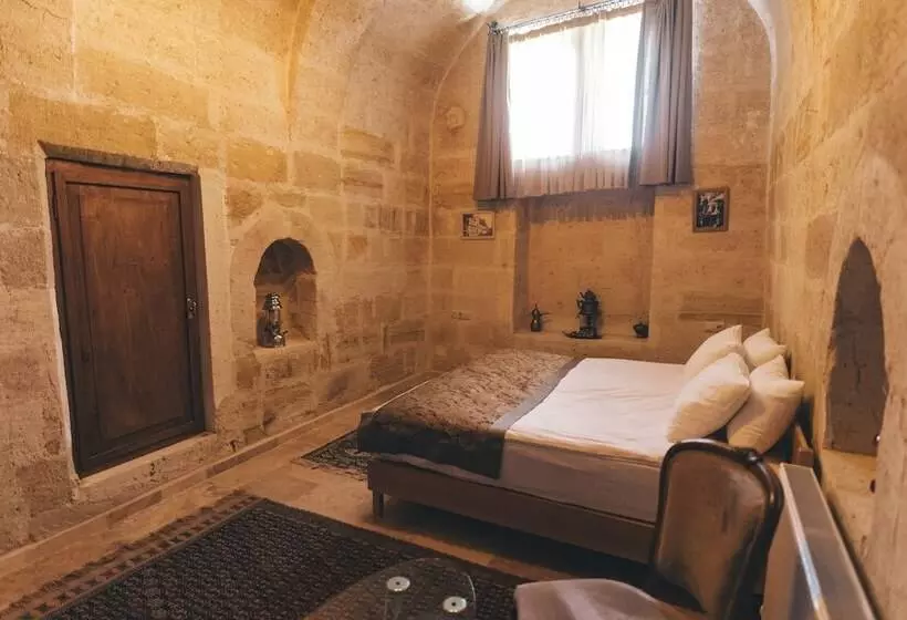 Hotelli Kapalos Cave