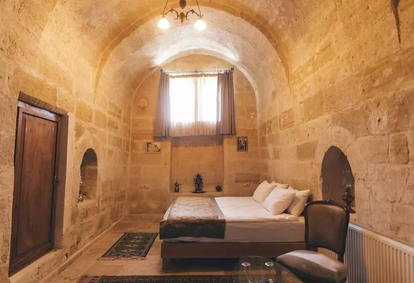 Hotelli Kapalos Cave