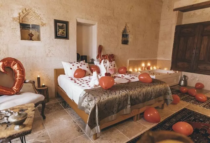 Hotelli Kapalos Cave