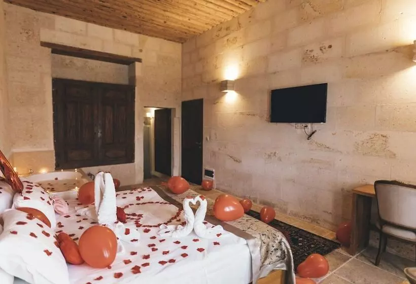 Hotelli Kapalos Cave