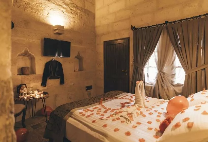 Hotelli Kapalos Cave