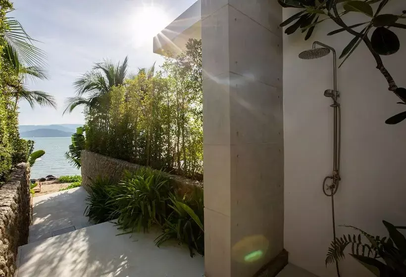 Kerem Luxury Beachfront Villas