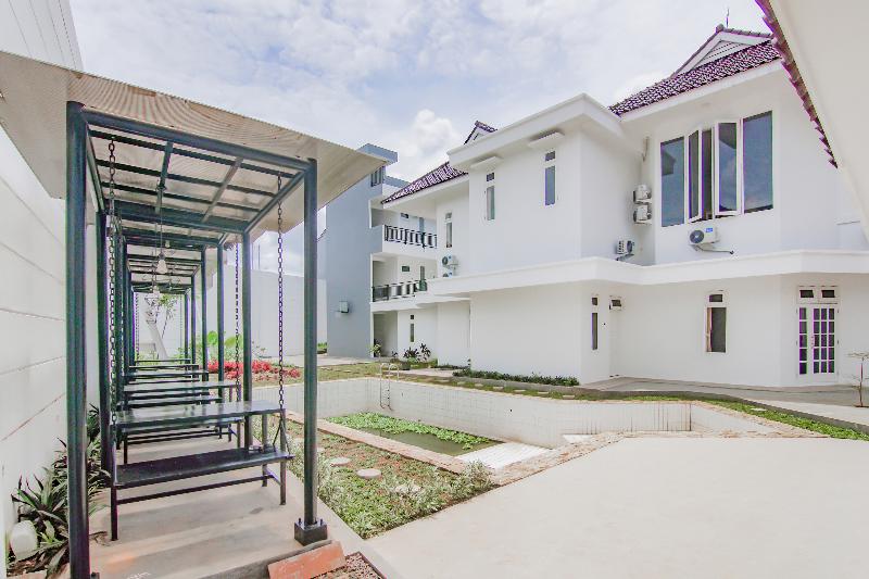 Hotel Capital O 90342 Kemang Garden