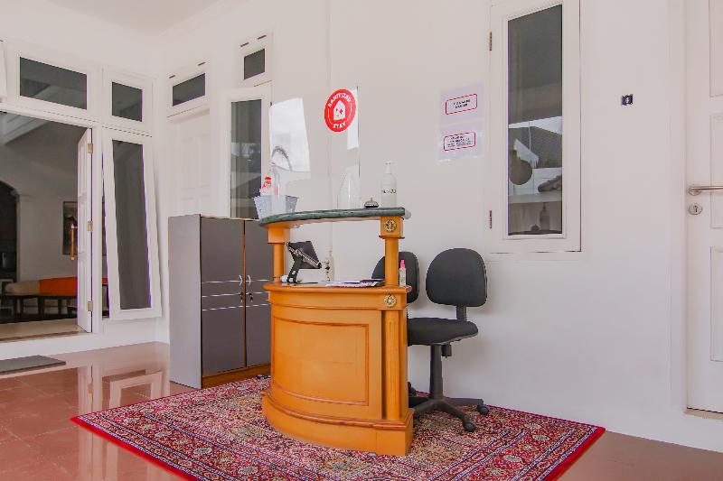 Hotel Capital O 90342 Kemang Garden