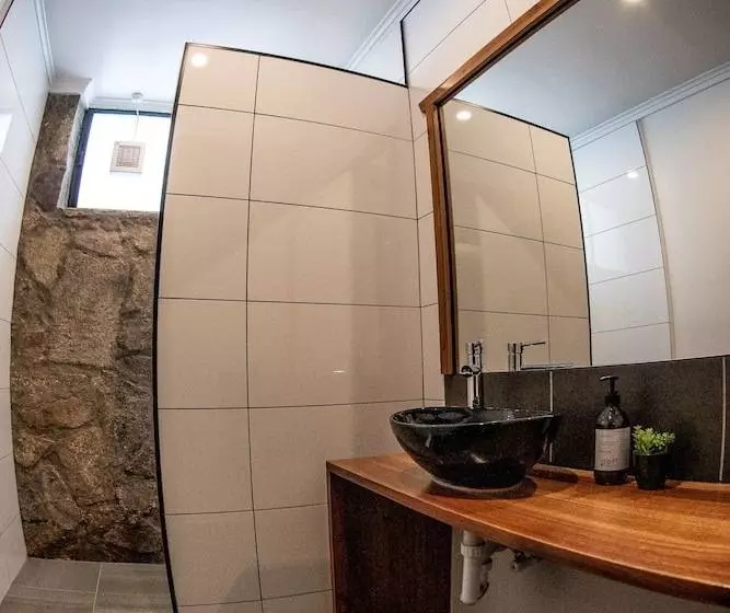 הוסטל Amber Lodge Mt Buller