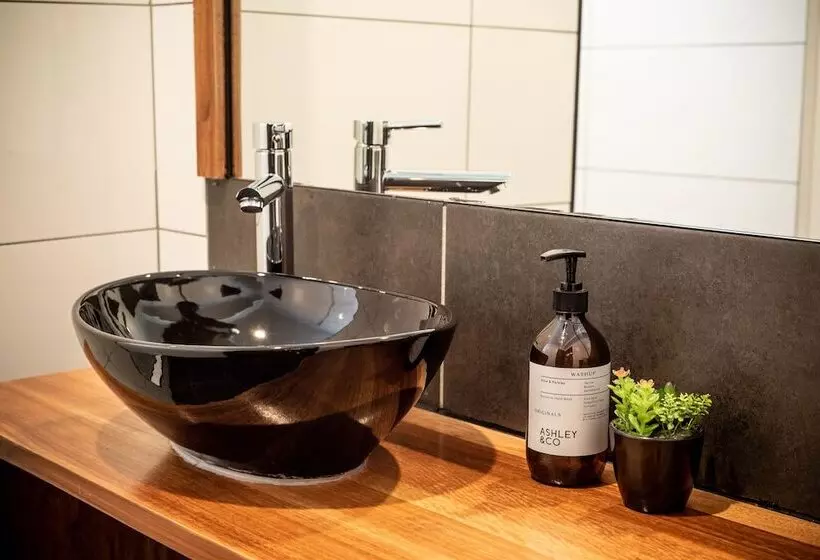 הוסטל Amber Lodge Mt Buller