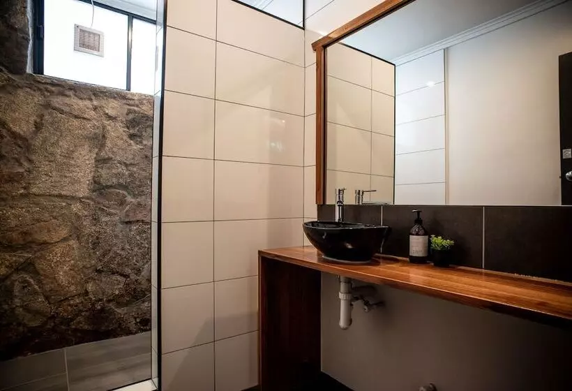 הוסטל Amber Lodge Mt Buller