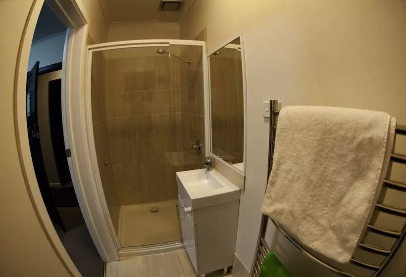 הוסטל Amber Lodge Mt Buller