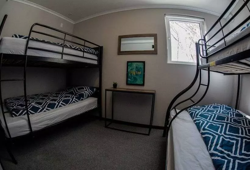 הוסטל Amber Lodge Mt Buller