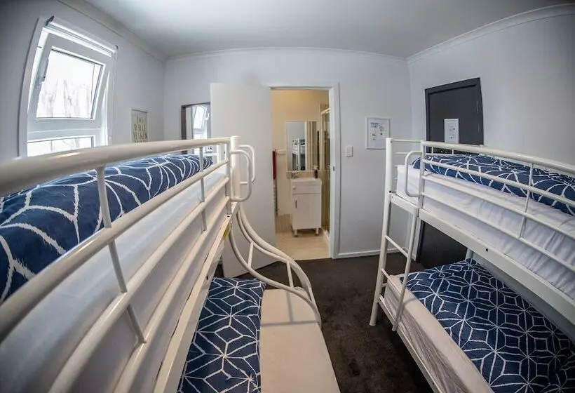 הוסטל Amber Lodge Mt Buller