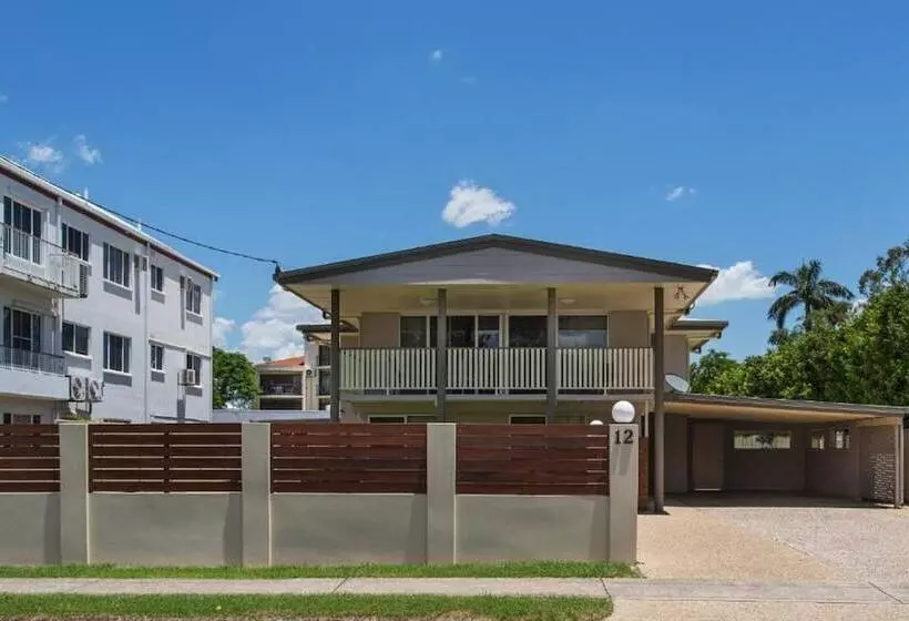 City Ville Apartments And Motel