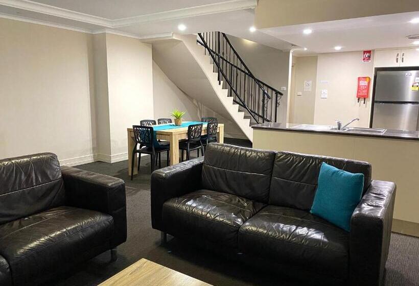 City Ville Apartments And Motel