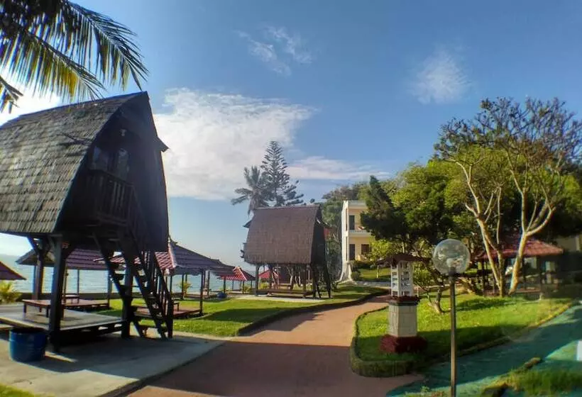 هتل Amazing Beach Resort Palu