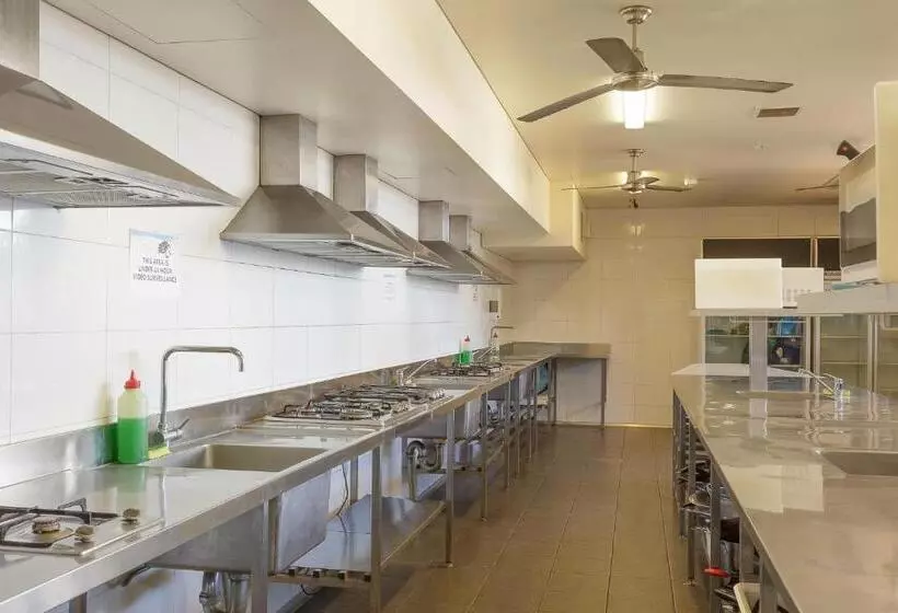 Отель Beaches Of Broome