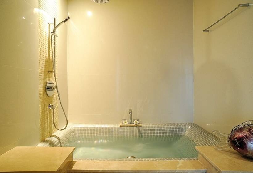 Отель Beachfront Phuket